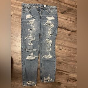 H&M denim boyfriend ankle jeans. Size 10.